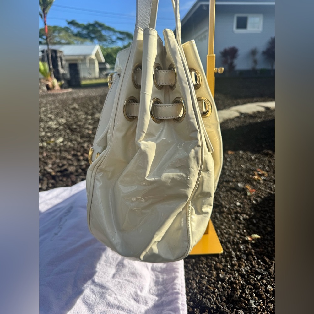 Jimmy Choo Made in Italy White Patent Leather Drawstring Tote - Picture 10 of 17